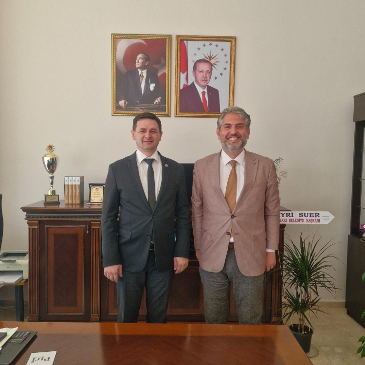 Bilecik Şeyh Edebali Üniversitesi Kütüphane ve Dokümantasyon Daire Başkanı Sn.Kemal GERGİN'e ziyaret.
